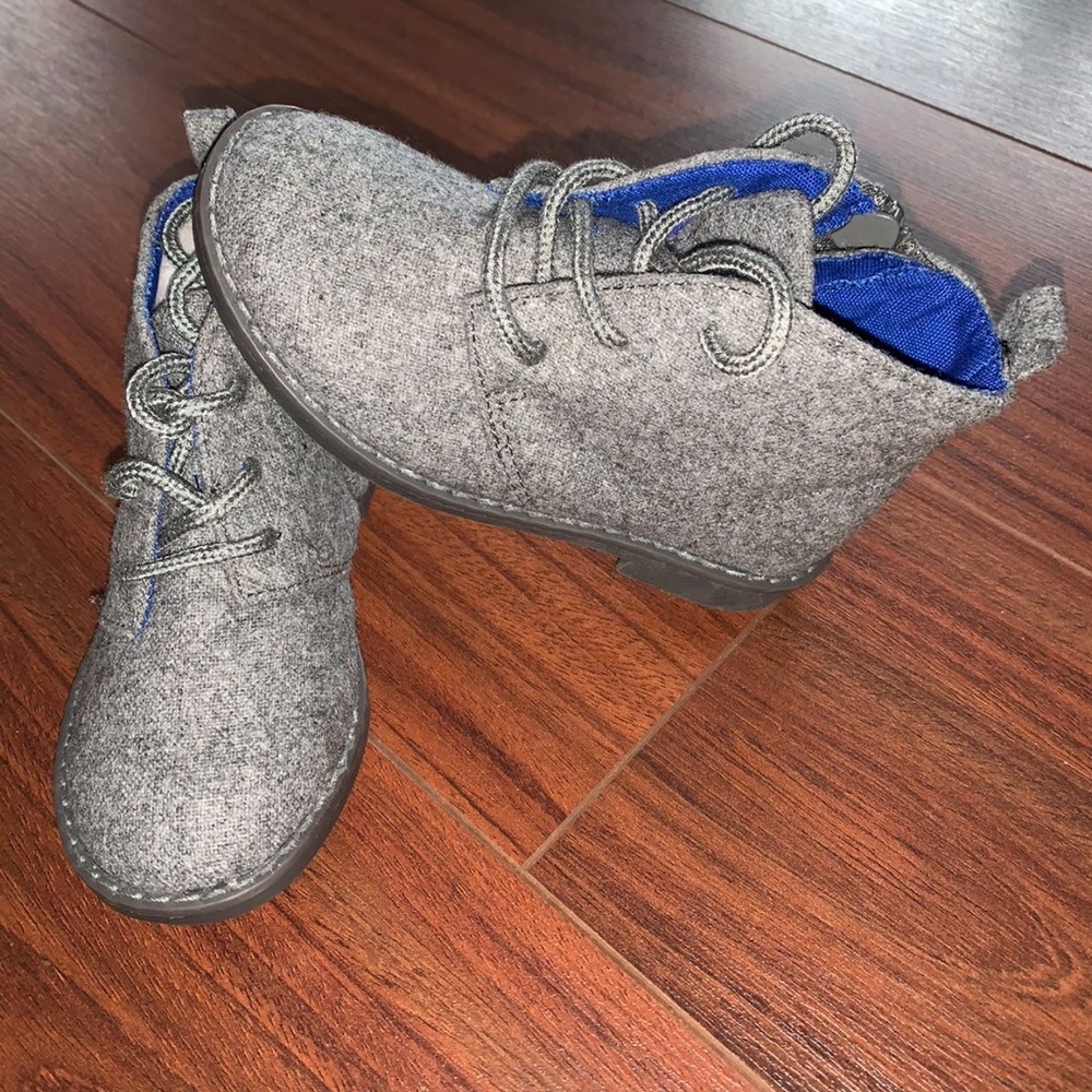 Gap- chukka boot (toddler)